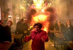 Imelda Staunton in una scena di Harry Potter e l'Ordine della Fenice