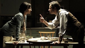 Maria de Medeirso e Mathieu Amalric in Pollo alle prugne