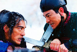 Takeshi Kaneshiro e Andy Lau in La Foresta dei Pugnali Volanti