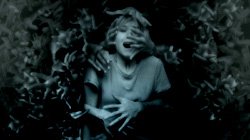 Kristen Bell in Pulse