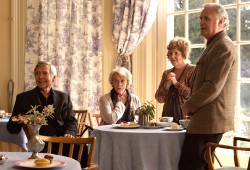 Tom Courtenay, Maggie Smith, Pauline Collins e Billy Connolly in Quartet