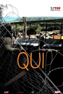 La locandina di Qui