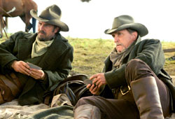 Robert Duvall e Kevin Costner in Terra di confine