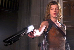 Milla Jovovich in Resident Evil: Apocalypse