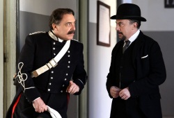 Nino Frassica e Maurizio Casagrande in La scomparsa di Patò
