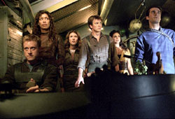 Alan Tudik, Gina Torres, Jewle Staite, Nathan Fillion, Morena Baccarin e Sean Maher in Serenity