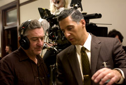 Robert De Niro con John Turturro sul set di The Good Shepherd