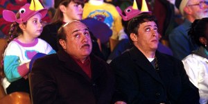 Danny De Vito e Jon Stewart in Eliminate Smoochy