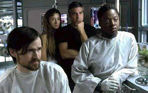 Jeremy Davies, Natascha McElhone, George Clooney e Viola Davis in Solaris