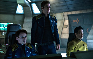 Anton Yelchin, Chris Pine e John Cho in Star Trek Beyond