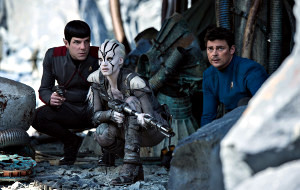 Zachary Quinto, Sofia Boutella e Anton Yelchin in Star Trek Beyond