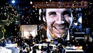 Ralph Fiennes in una scena di Strange Days