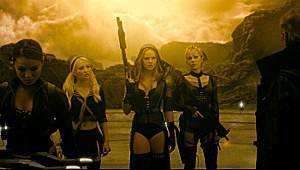 Jamie Chung, Emily Browning, Abbie Cornish e Jena Malone in Sucker Punch