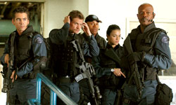 Colin Farrell, Josh Charles, LL Cool J, MIchelle Rodriguez e Samuel L. Jackson in SWAT