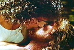 Barbara Hershey e Willem Dafoe in L'ultima tentazione di Cristo