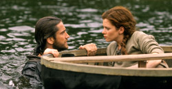 Gerard Butler e Anna Friel in Timeline