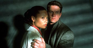 Thandie Newton e Mark Wahlberg in The Truth About Charlie