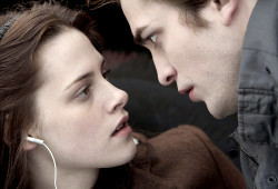 Kristen Stewart e Robert Pattinson in Twilight