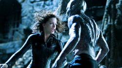 Kate Beckinsale in una scena di Underworld: Evolution