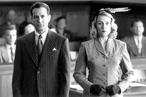 Tony Shalhoub e Frances McDormand in L'uomo che non c'era