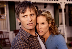 Viggo Mortensen e Maria Bello in A History of Violence