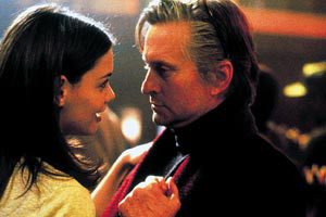 Katie Holmes e Michael Douglas in Wonder Boys